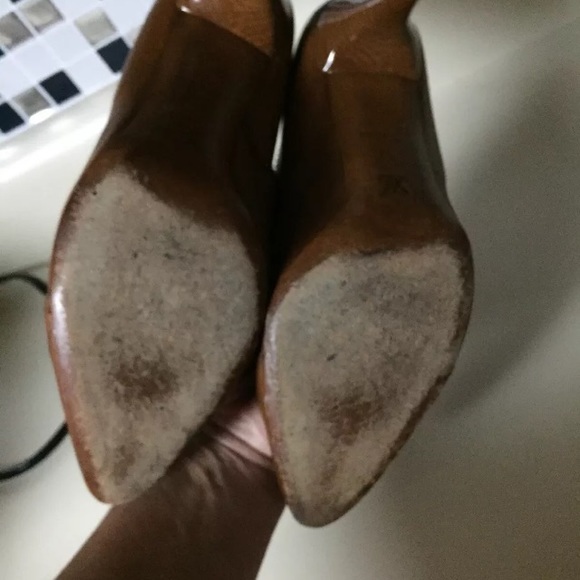 LOUIS VUITTON LV Spectator Stud Pump Cognac SIZ 37 - Picture 8 of 8